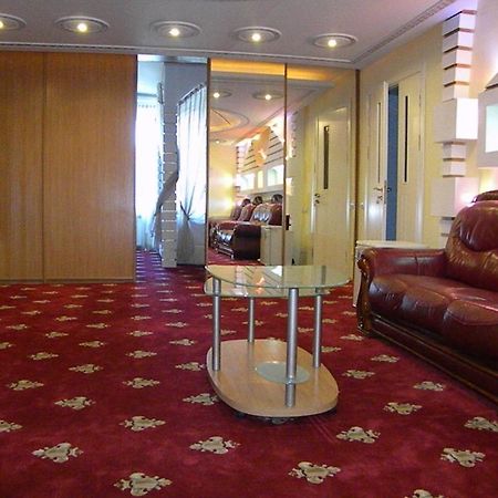 Gloria Mini-Hotel Кишинев Екстериор снимка