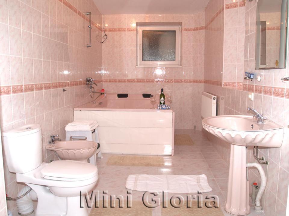 Gloria Mini-Hotel Кишинев Екстериор снимка