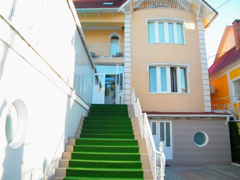 Gloria Mini-Hotel Кишинев Екстериор снимка
