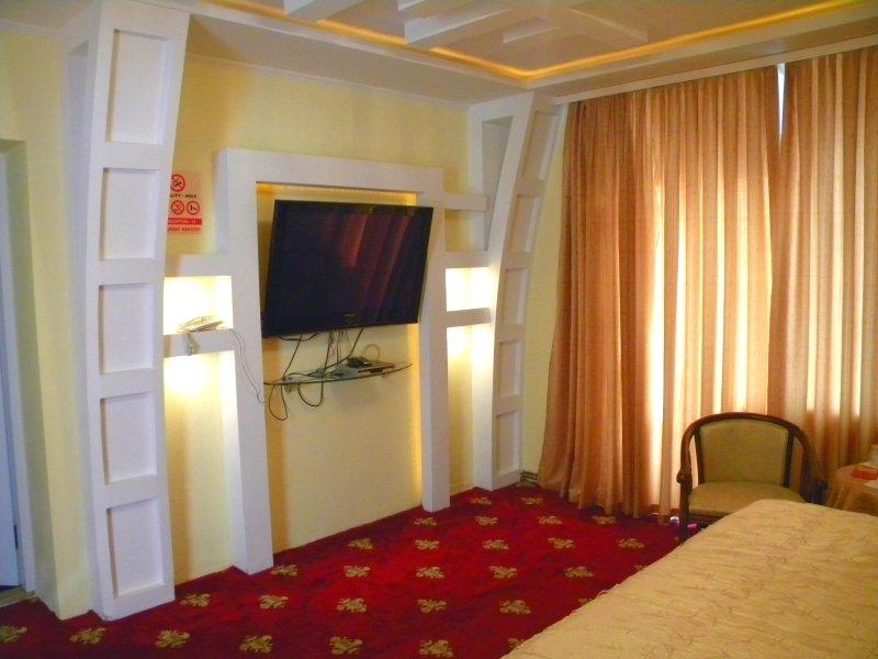 Gloria Mini-Hotel Кишинев Екстериор снимка